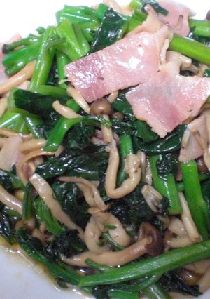 つるムラサキとベーコンの炒め物-レシピのメイン写真