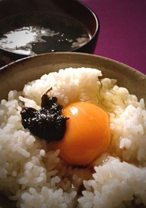 もずくの佃煮deたまごご飯-レシピのメイン写真