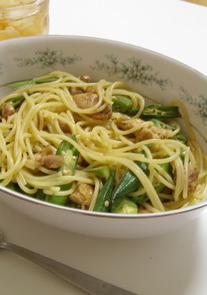 鶏とオクラの黒こしょうパスタ-レシピのメイン写真