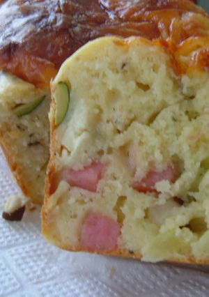 ビアソーセージとチーズのケークサレ-レシピのメイン写真