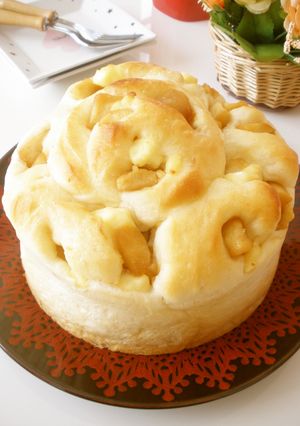カラメル林檎とクリチのSweetsパン-レシピのメイン写真