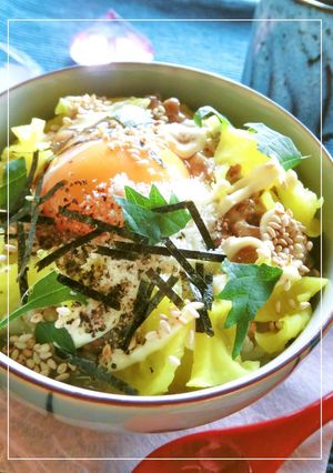 包丁要らず&2分で完成♥ 黄の納豆卵丼-レシピのメイン写真