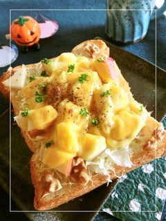 せん切りキャベツとりんごと胡桃のトースト-レシピのメイン写真
