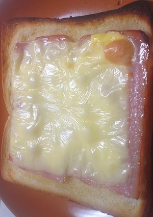 簡単☆ベーマヨチーズ食パン-レシピのメイン写真
