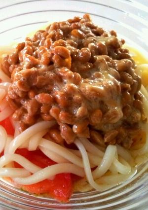 納豆とまとうどん★柚子胡椒風味-レシピのメイン写真