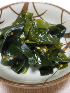 塩ワカメの胡麻油炒め…お弁当にお薦め!-レシピのメイン写真