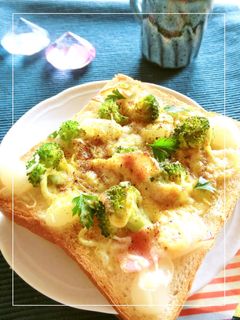 ベーコン×ブロッコリーのカレートースト-レシピのメイン写真