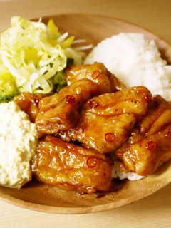 ピリ甘辛チキンプレート-レシピのメイン写真