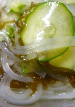 夜食にも♪もずくとマロニーの簡単サラダ-レシピのメイン写真
