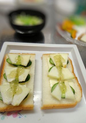 リンゴとチーズののっけてジュレサンド-レシピのメイン写真