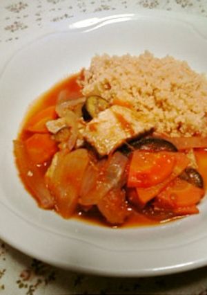 鶏肉のトマト煮にクスクスを添えて-レシピのメイン写真