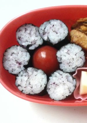 キャラ弁？ お花-レシピのメイン写真