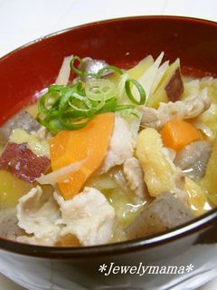 *たっぷり土鍋で♪具だくさん豚汁*-レシピのメイン写真