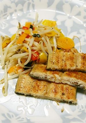 もやしとパプリカの炒め物　バジル風味-レシピのメイン写真