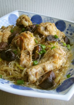 母の味＊鶏手羽元と春雨の旨煮-レシピのメイン写真