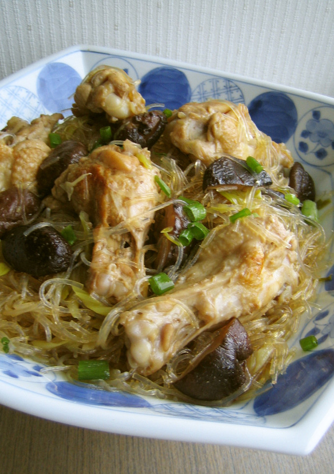 母の味＊鶏手羽元と春雨の旨煮-レシピのメイン写真