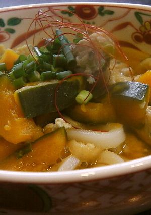 秋の収穫カボチャで簡単鶏団子うどん。-レシピのメイン写真