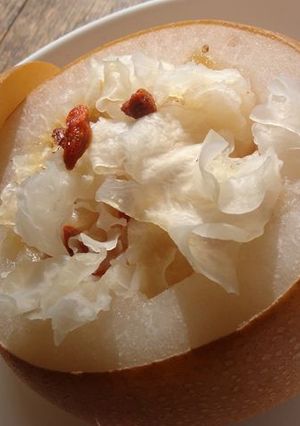 薬膳ノススメ!梨と白キクラゲの潤い蒸し-レシピのメイン写真
