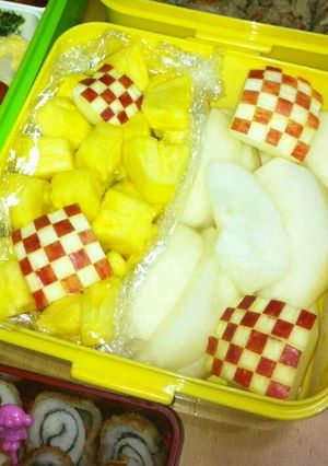 りんごの飾り切り♪-レシピのメイン写真