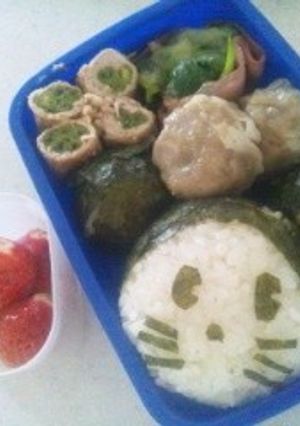 ミッキーマウスおにぎり弁当★キャラ弁-レシピのメイン写真