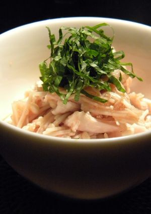 レンジで作る・蒸し鶏と榎茸の明太子和え-レシピのメイン写真
