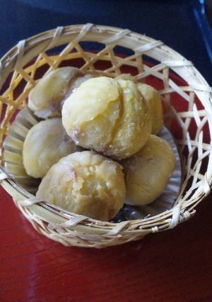 ポロッと皮が剥けちゃう☆茹で栗-レシピのメイン写真
