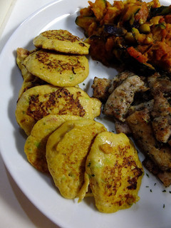 鶏ムネ肉餃子の素でふわっふわ焼き-レシピのメイン写真