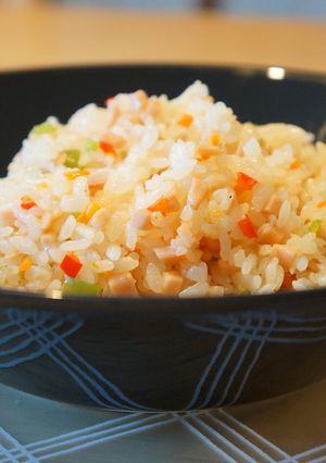 魚肉ソのカラフルチャーハン-レシピのメイン写真