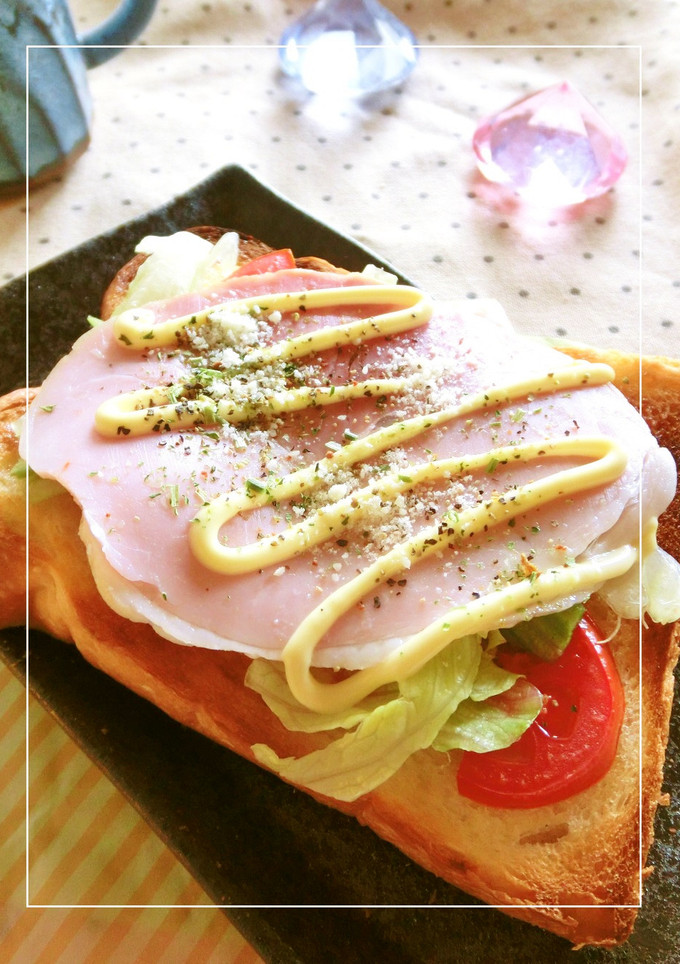 ハムとレタスとトマトのハーブ塩トースト-レシピのメイン写真