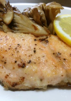 サーモンのムニエル(バター焼き)-レシピのメイン写真
