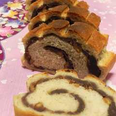 รูปของ 生イースト使用あんこ入りミルクハースパン