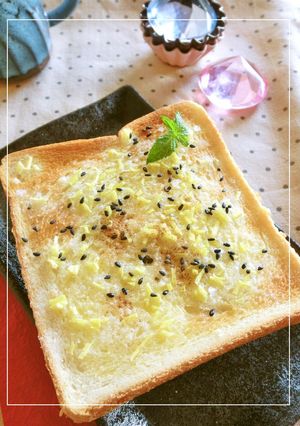 粒々生姜とごま塩のバターシュガートースト-レシピのメイン写真