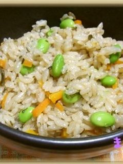塩こんぶと冷凍枝豆とにんじんのご飯-レシピのメイン写真