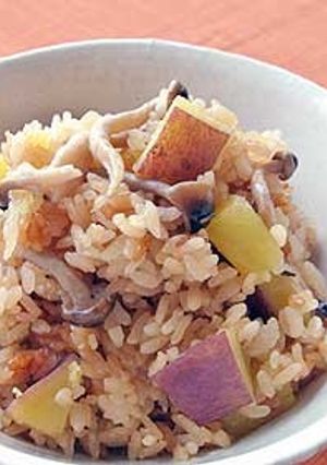 さつまいもとしめじの炊き込みご飯-レシピのメイン写真