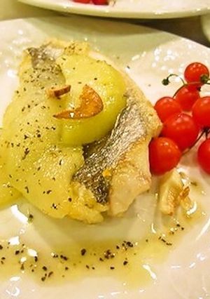 イシモチのムニエルラ.フランス梨のソース-レシピのメイン写真