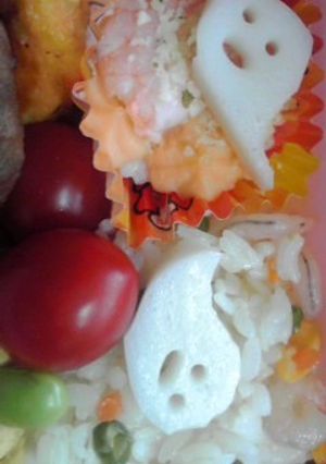 ハロウィン弁当に! かまぼこおばけ-レシピのメイン写真