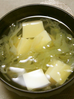 キャベツと卵豆腐の吸い物-レシピのメイン写真