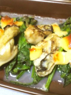 簡単☆牡蠣とほうれん草のチーズ焼き-レシピのメイン写真