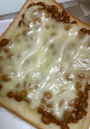 ラー油納豆のチーズトースト-レシピのメイン写真