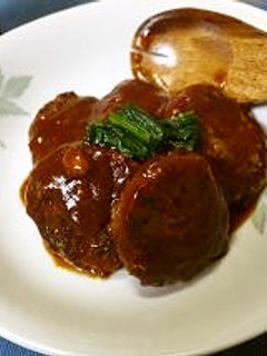 簡単!お好みソースで煮込みハンバーグ-レシピのメイン写真
