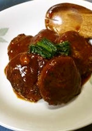 簡単！お好みソースで煮込みハンバーグ-レシピのメイン写真