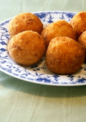 冷飯で作るお手軽イタリア風ライスコロッケ-レシピのメイン写真