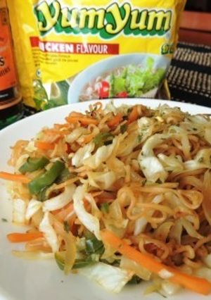 海外でインスタントソース焼きそば！-レシピのメイン写真