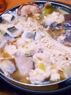 醤油麹出汁激ウマ鱧白菜トロ旨卵豆腐鍋-レシピのメイン写真