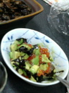 イクラとアボカドのワサビ和え<丼にも>-レシピのメイン写真
