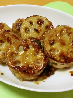 豆腐のうまみたっぷり☆蓮根はさみ焼き-レシピのメイン写真