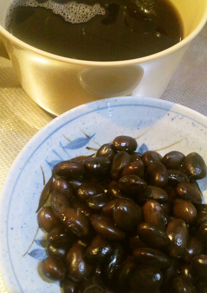 ほったらかしで簡単！蒸し黒豆＆黒豆茶-レシピのメイン写真