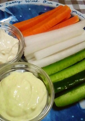 野菜スティックと2種のディップ♫-レシピのメイン写真