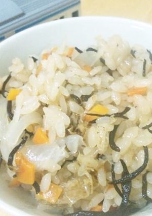 簡単　炊飯器でひじきの炊き込みご飯♪-レシピのメイン写真