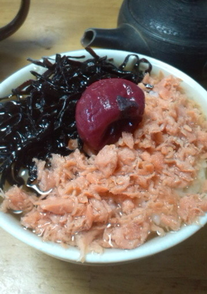鮭と塩昆布と梅のお茶漬け-レシピのメイン写真